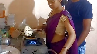 indian Indian bhabhi ji doing amazing cooking hindi audio